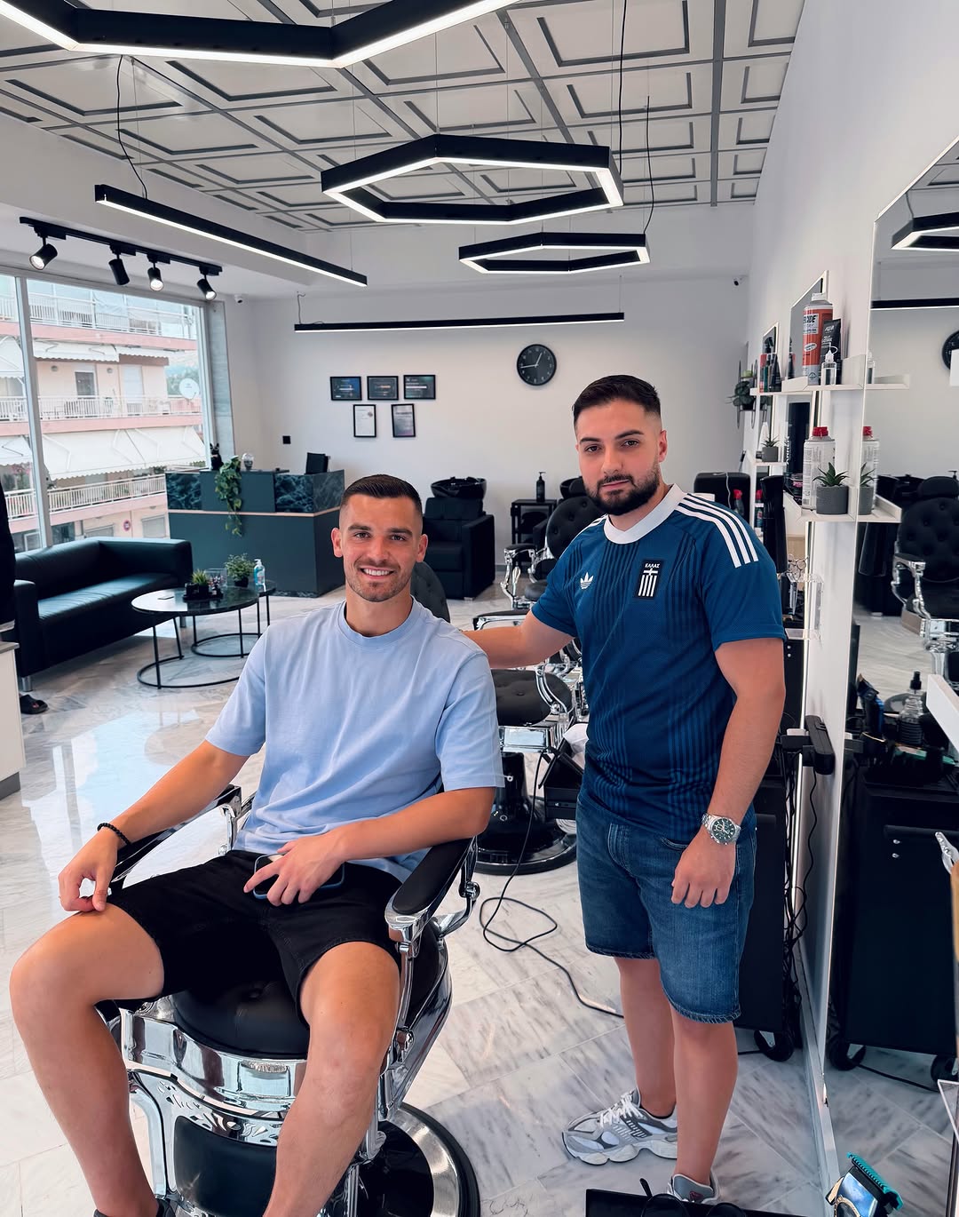 Ο Αντώνης Τσιφτσής στο Barberhood KG